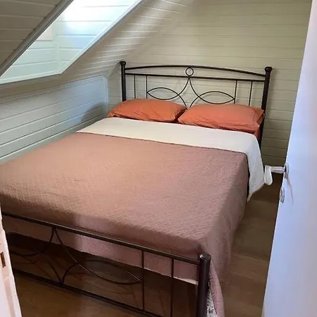 Roof Attic Lefkas Apartman